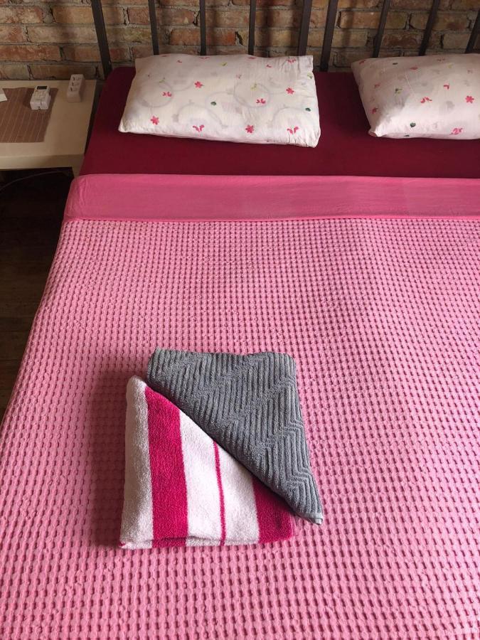 Hostel Anton 티바트 외부 사진