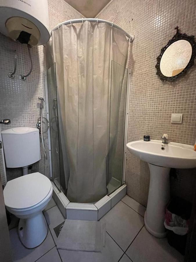 Hostel Anton 티바트 외부 사진