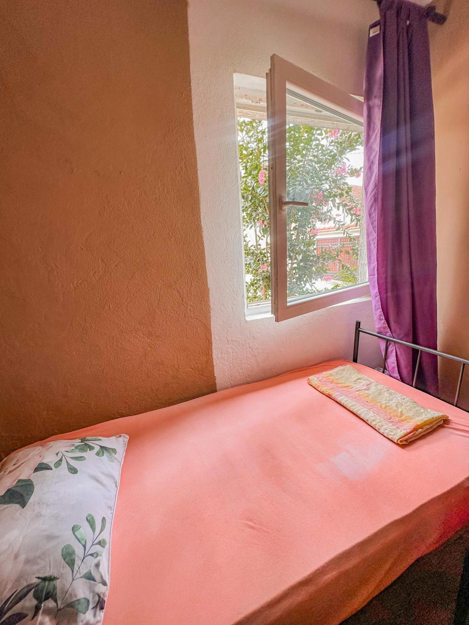 Hostel Anton 티바트 외부 사진