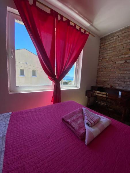 Hostel Anton 티바트 외부 사진