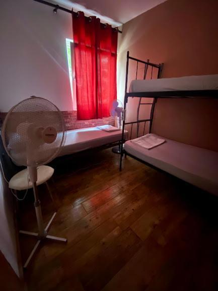 Hostel Anton 티바트 외부 사진