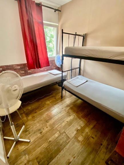 Hostel Anton 티바트 외부 사진