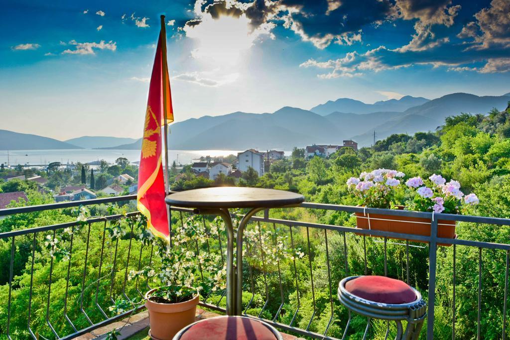 Hostel Anton 티바트 외부 사진